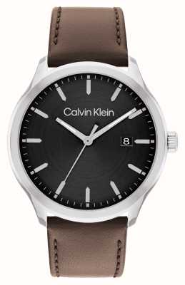 Calvin Klein ディファイン メンズ (43mm) ブラック ダイヤル / ブラウン レザー ストラップ 25200354
